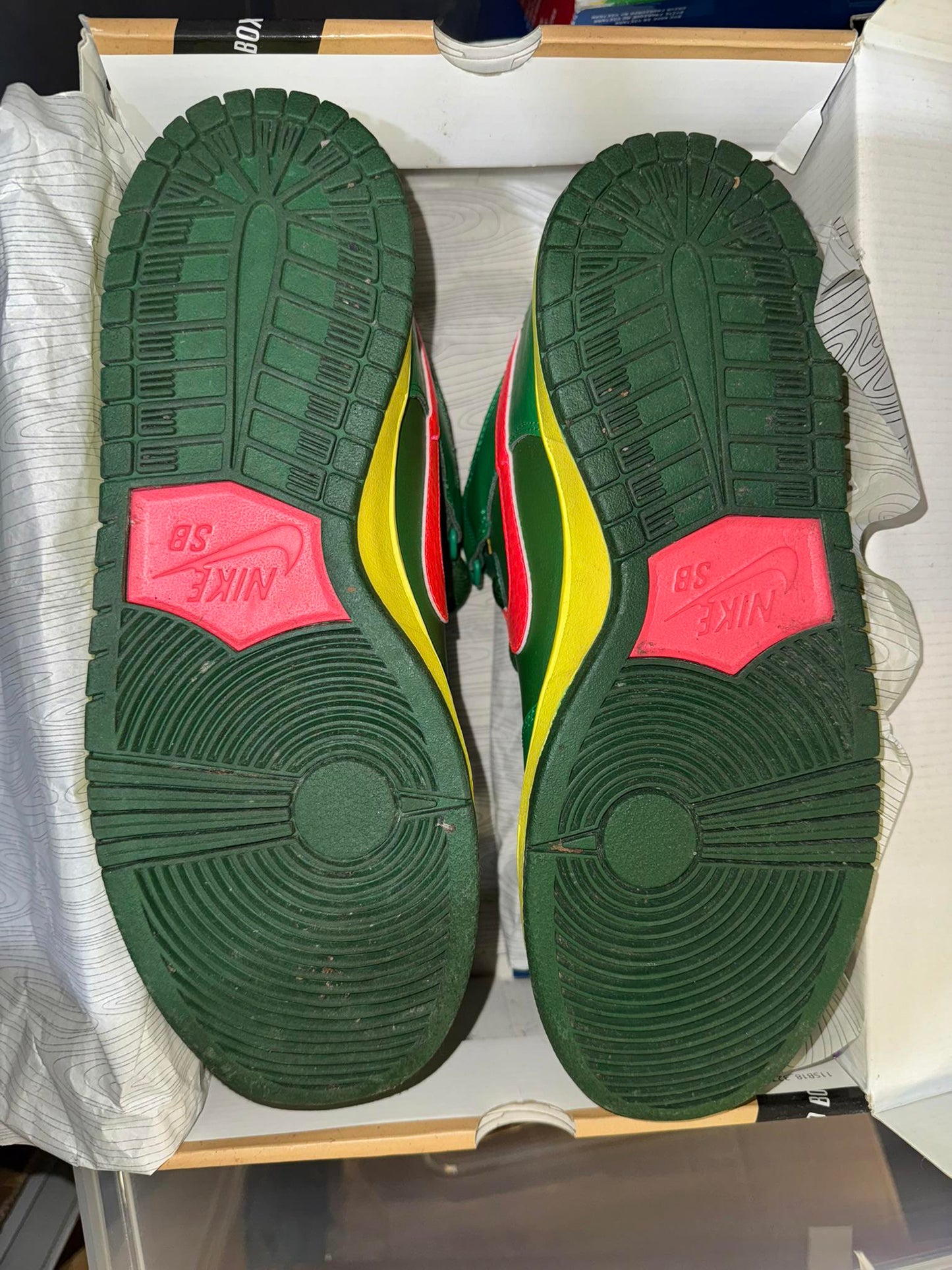 Size 8.5 UK Nike SB Dunk Mid Watermelon USED