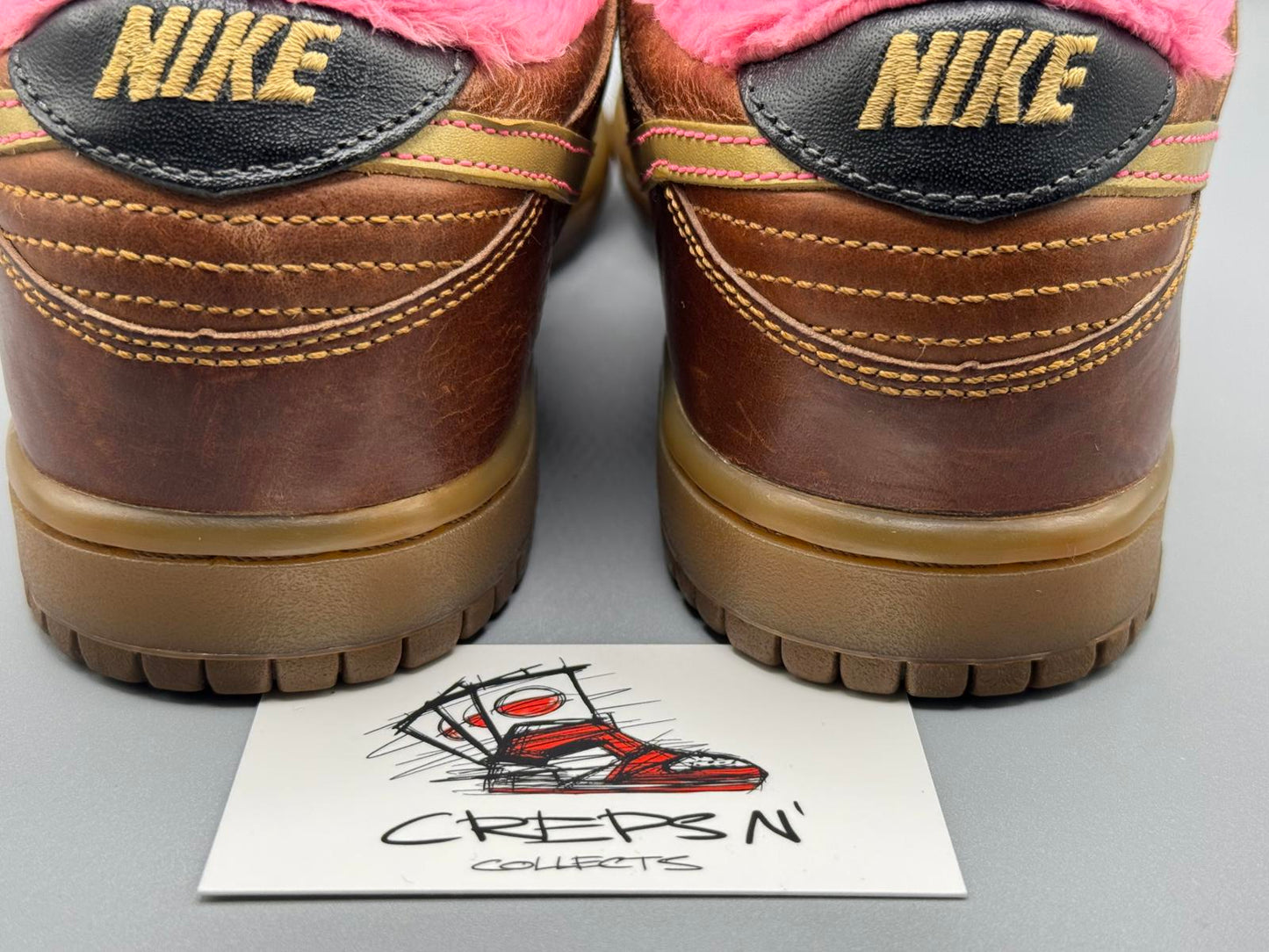 Size 5 SB Dunk Low Gibson Guitar Case Used