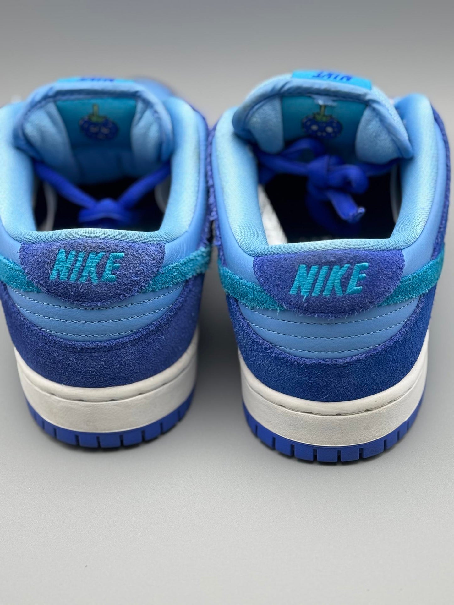 Size 7 SB Dunk Low Blue Raspberry USED