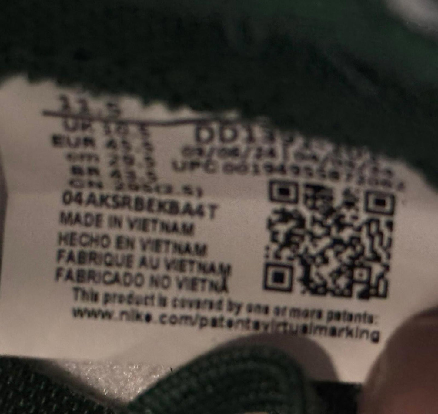 UK 10.5 Nike Dunk Low Green White Sneakers NEW DD1391-101