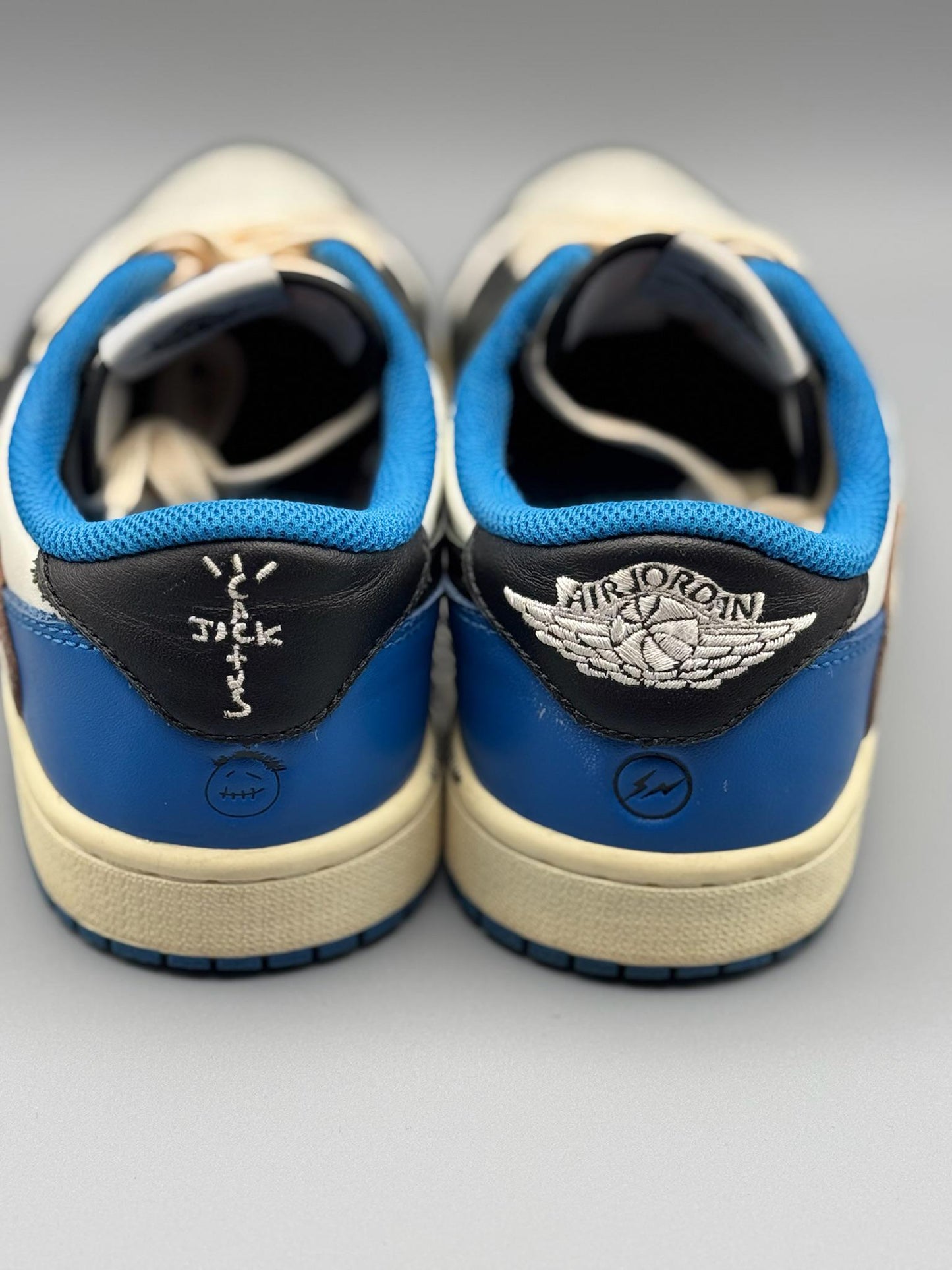 Size 5.5 - Jordan 1 Retro x Fragment Design x Travis Scott Low Blue