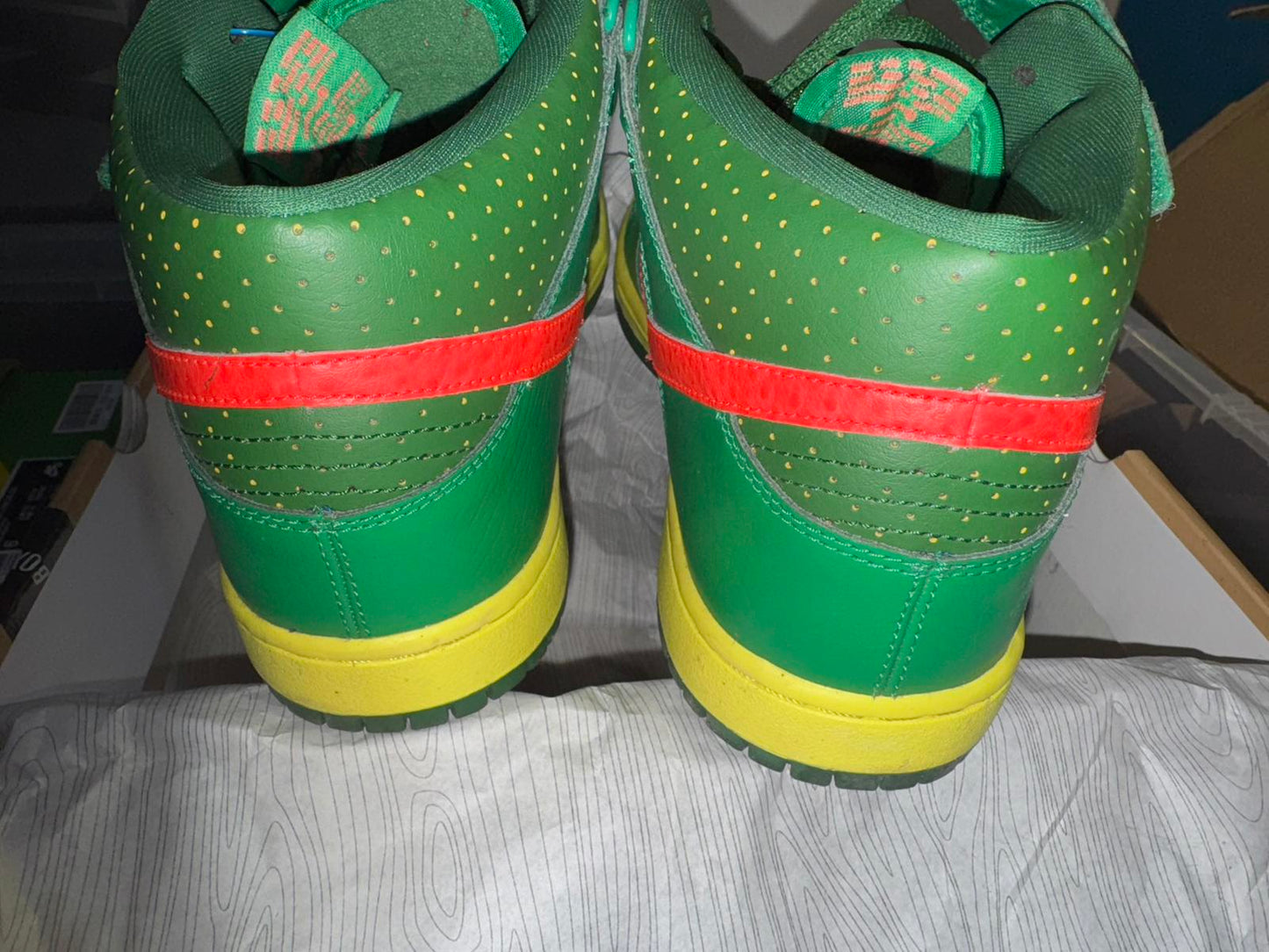 Size 8.5 UK Nike SB Dunk Mid Watermelon USED