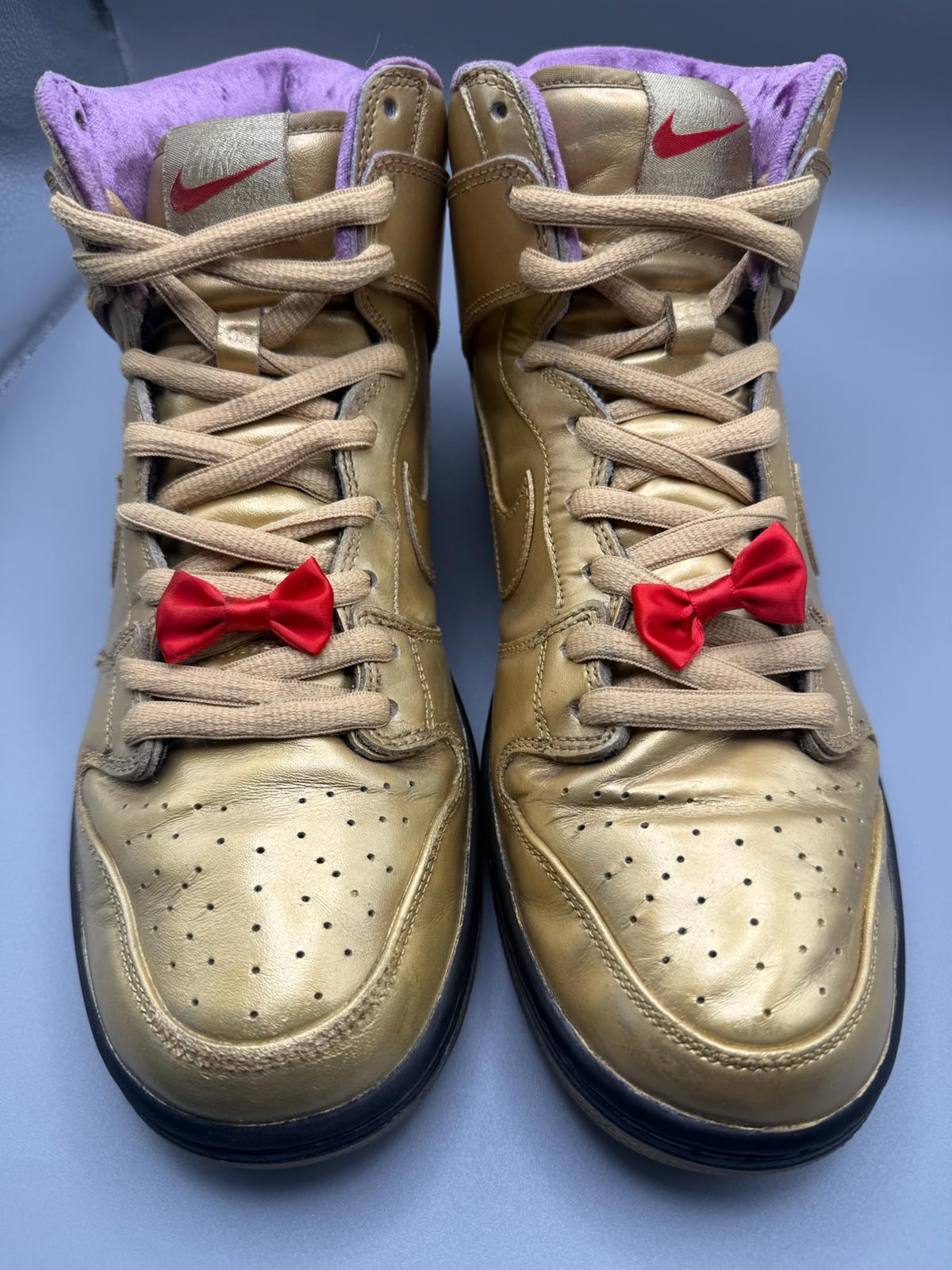 Size 9.5 SB Dunk Humidity Metallic Gold 'Trumpet' Used