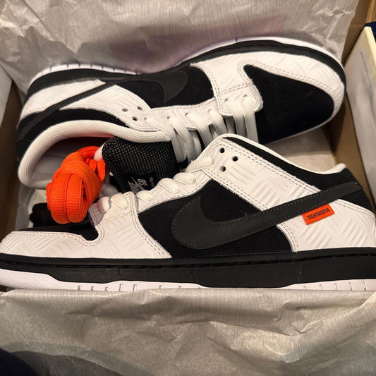 UK 9.5 Nike SB Dunk Low x TightBooth | NEW | AUTHENTIC