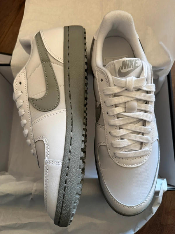 Size 7 Nike Field General White Grey