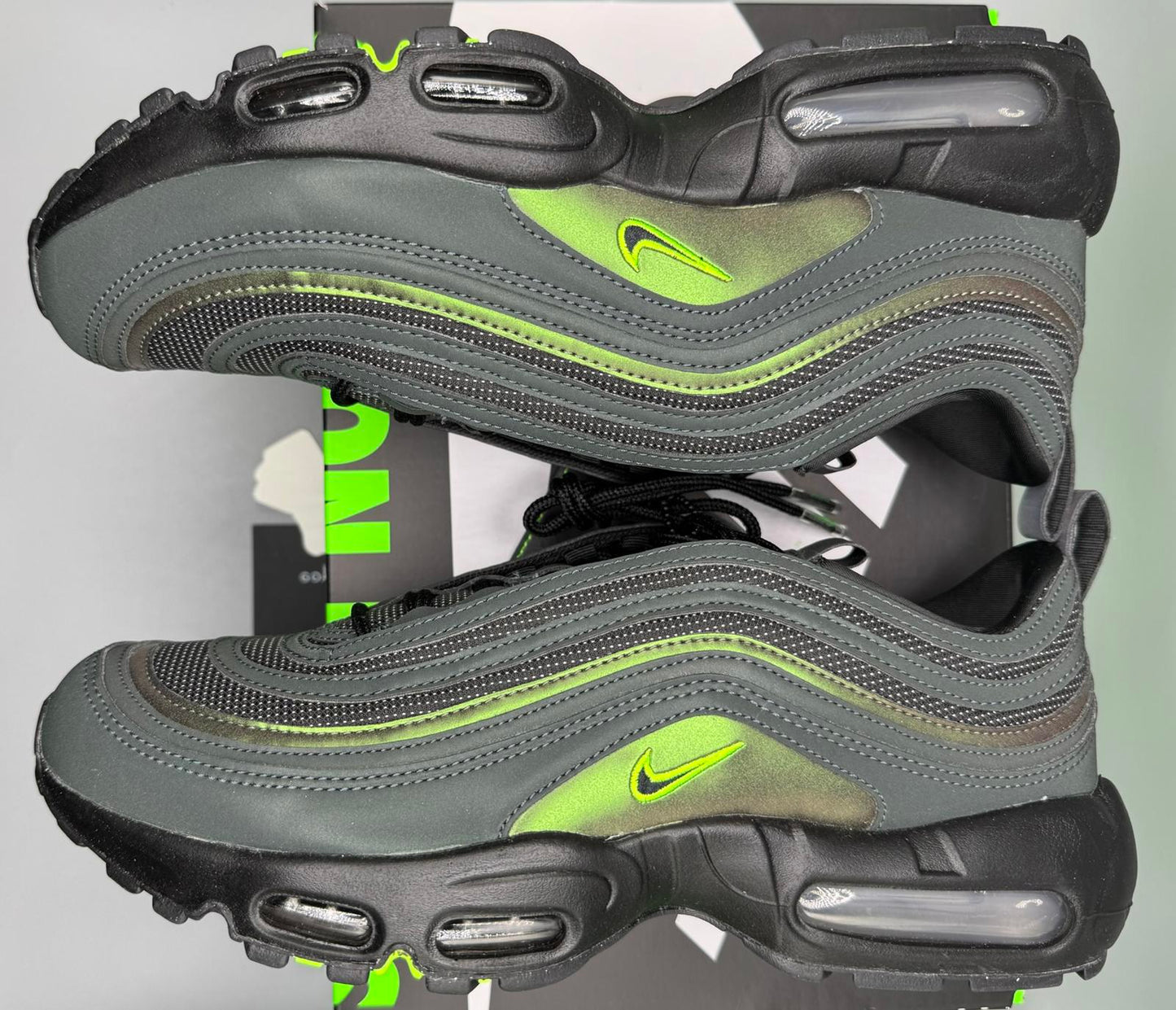 Size 9.5 Nike Air Max 95/97 ‘University Of Oregon Thunder PE’ What the Duck