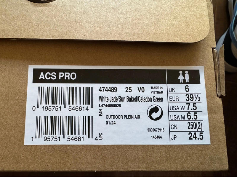 Size 6 Salomon Trail Running Shoes - ACS PRO
