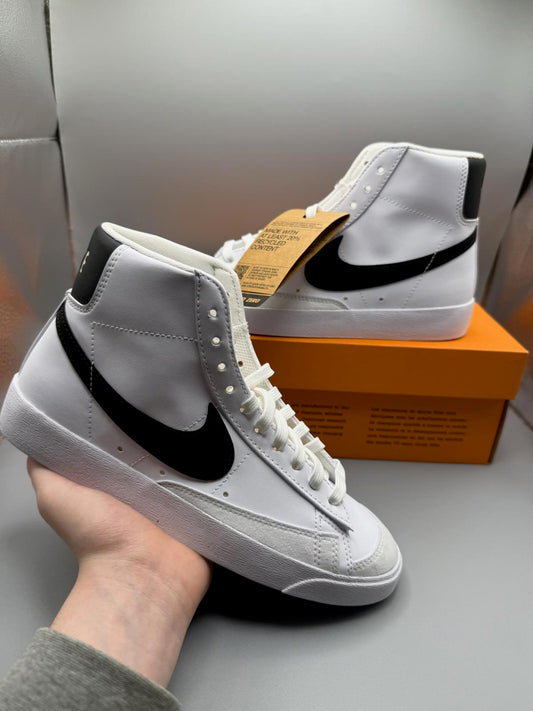 Size 5.5 Nike Blazer Mid 77 White/Black BQ6806-100