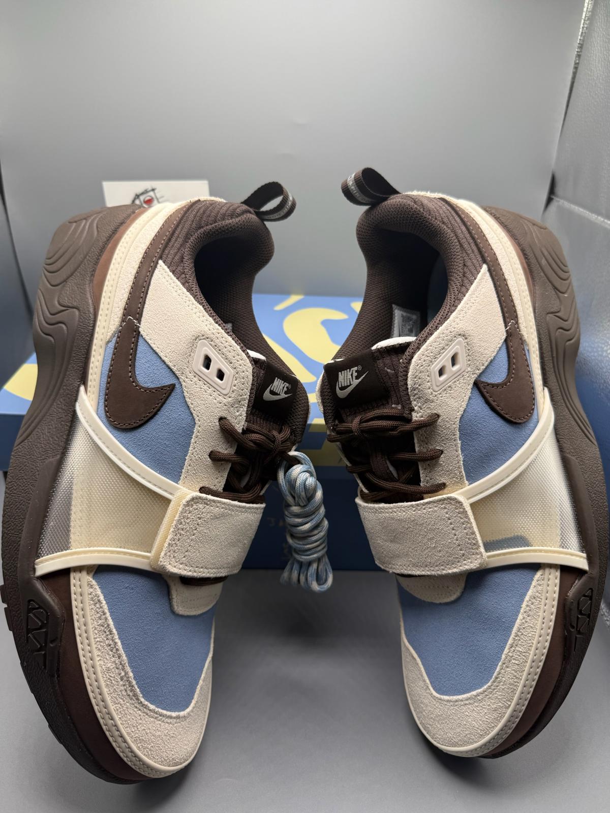 Size 10 Zoom Field Jaxx Pale Ivory and Leche Blue Travis Scott DS NEW