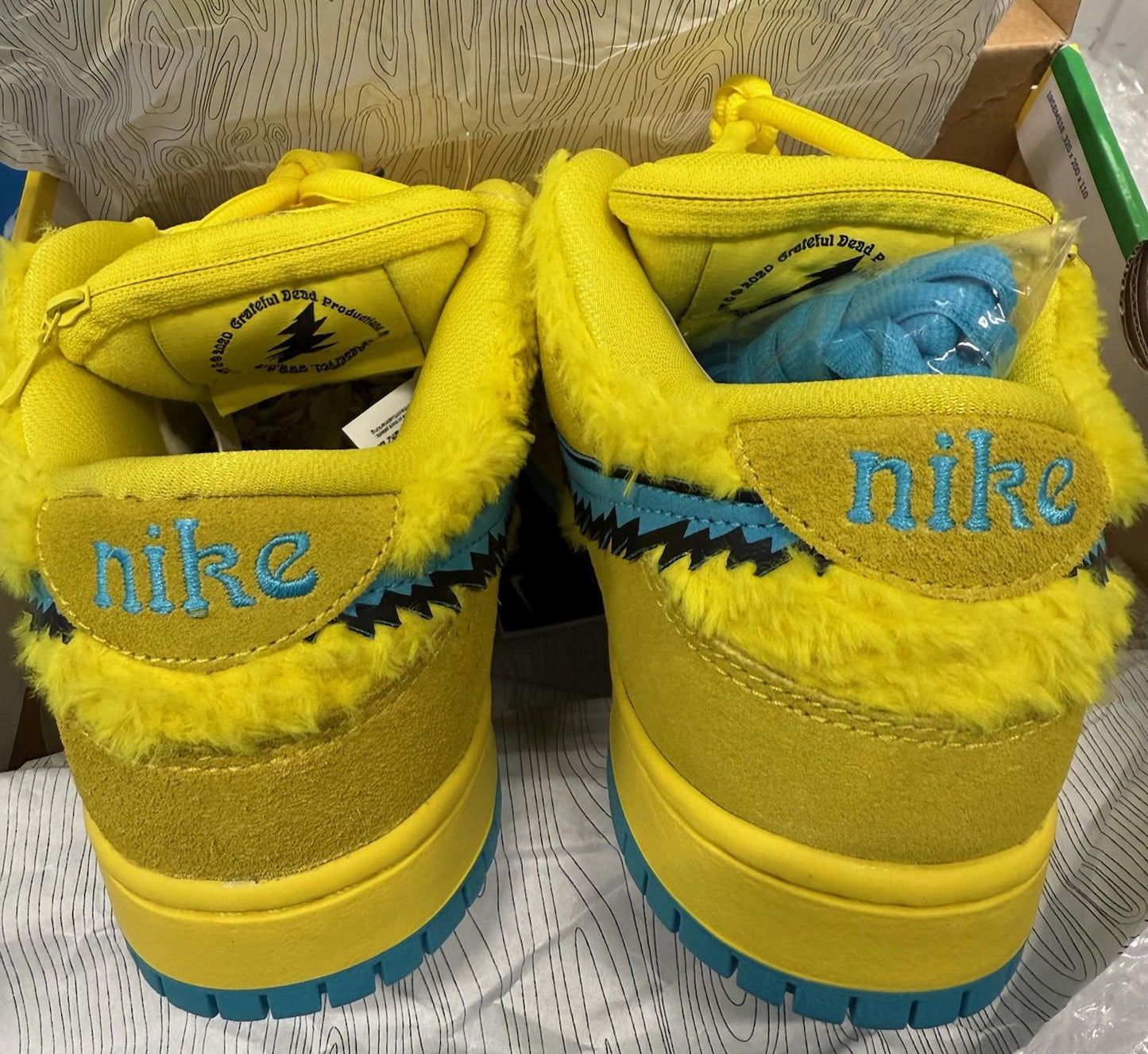 Size 7 Nike SB Dunk Low Grateful Dead Bears Opti Yellow DS NEW
