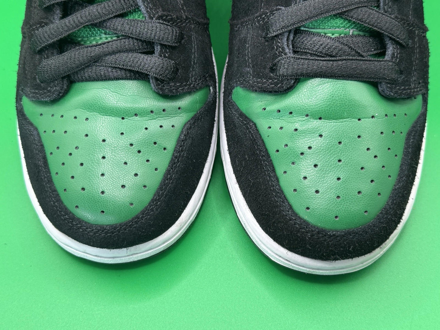 Size 7.5 SB Dunk Jägermeister Used OG Box