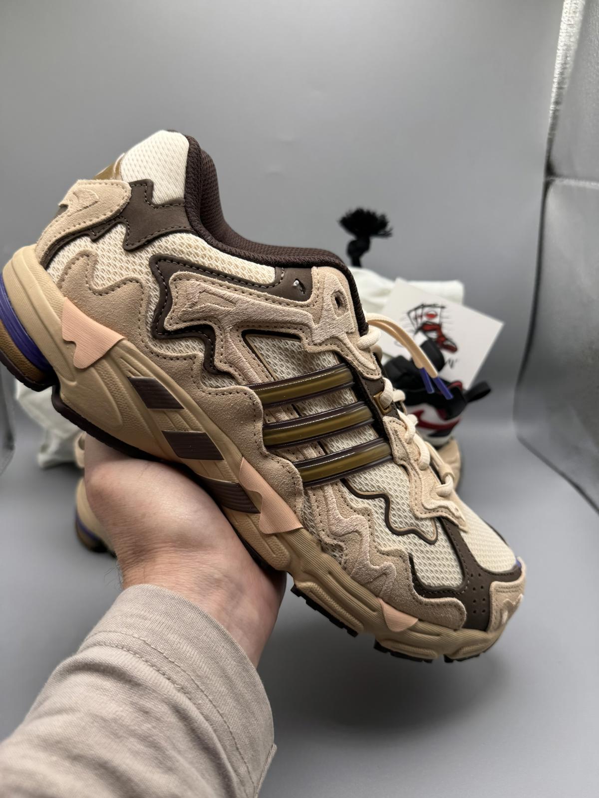 Size 9.5 / EU 44 Adidas Bad Bunny Response CL Paso Fino BRAND NEW DS