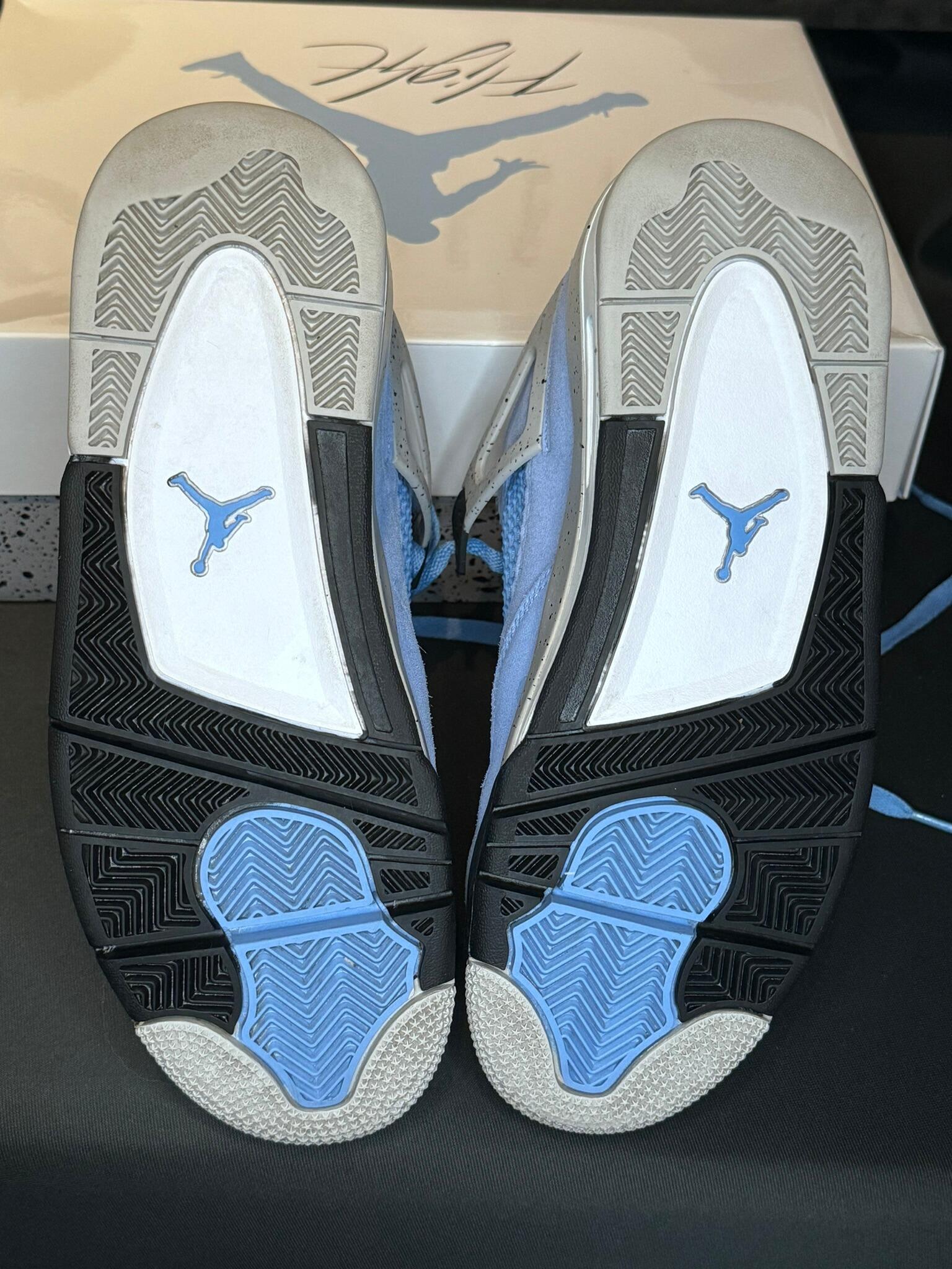 Jordan 4 Retro University Blue (USED)-1